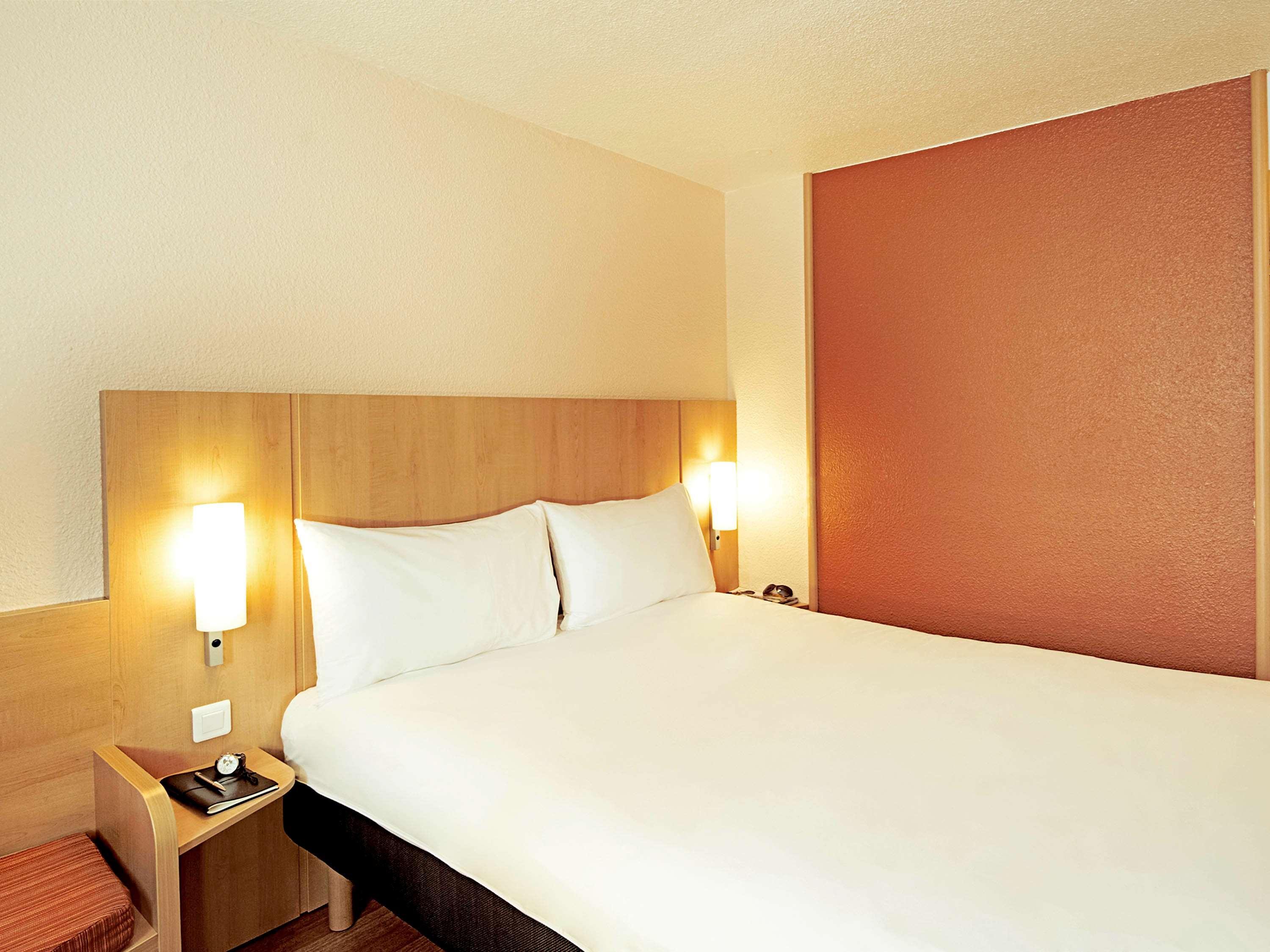 ไอบิส ลียง เอสต์ ชาปงแน Hotel ชาปอนเนย์ ภายนอก รูปภาพ