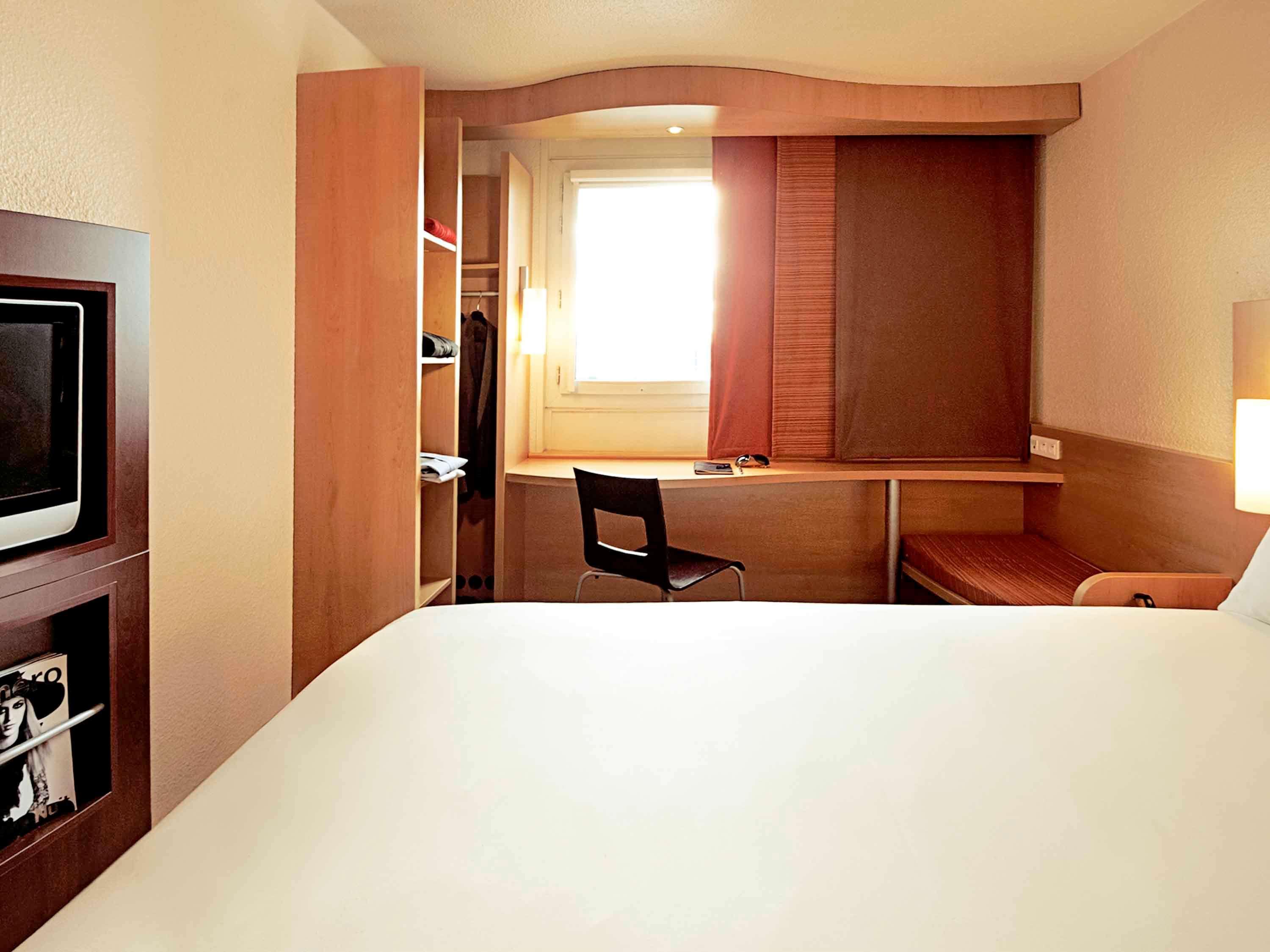 ไอบิส ลียง เอสต์ ชาปงแน Hotel ชาปอนเนย์ ภายนอก รูปภาพ