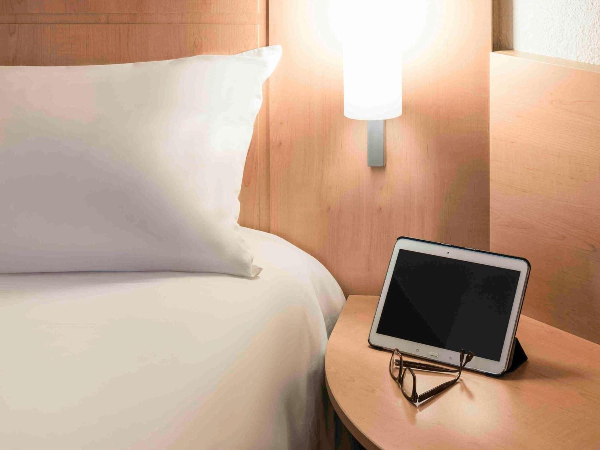 ไอบิส ลียง เอสต์ ชาปงแน Hotel ชาปอนเนย์ ภายนอก รูปภาพ