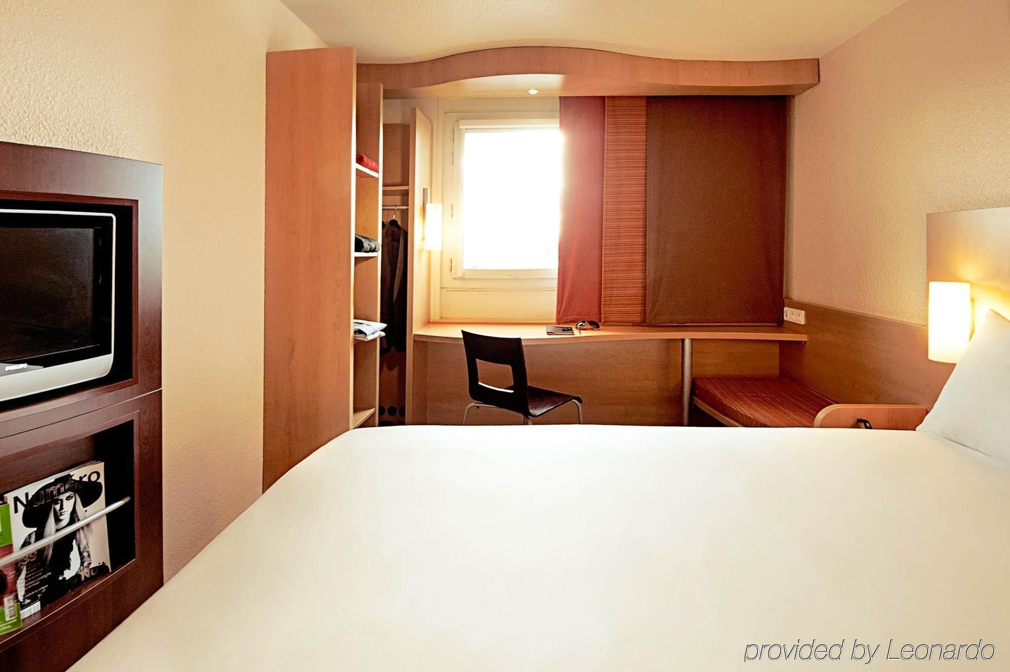 ไอบิส ลียง เอสต์ ชาปงแน Hotel ชาปอนเนย์ ภายนอก รูปภาพ